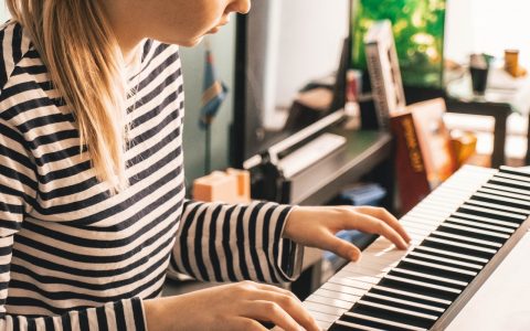Cours de piano à domicile Balcon Genève