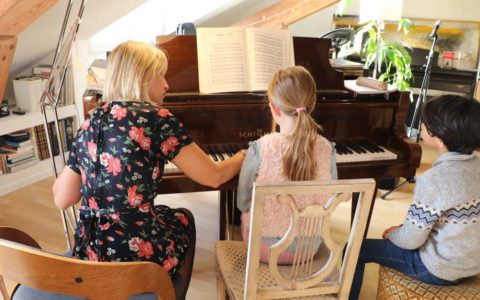 Cours de piano à domicile Balcon Genève